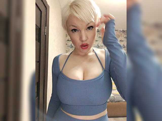 Mediumsomnambula's BongaCams show and profile