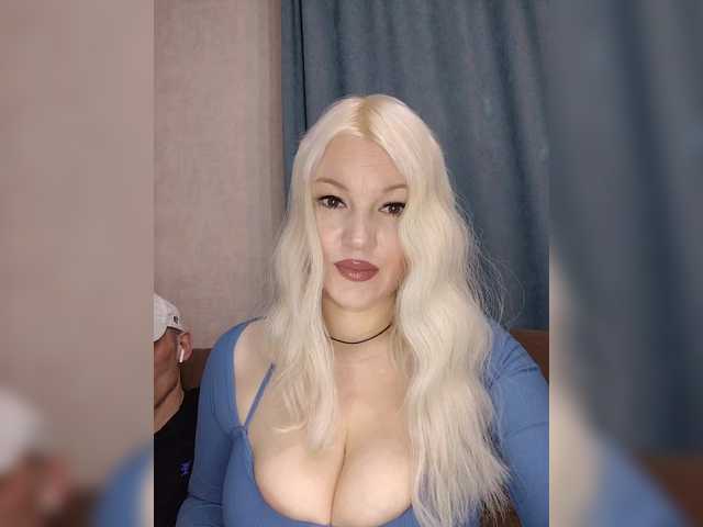 Mediumsomnambula's BongaCams show and profile