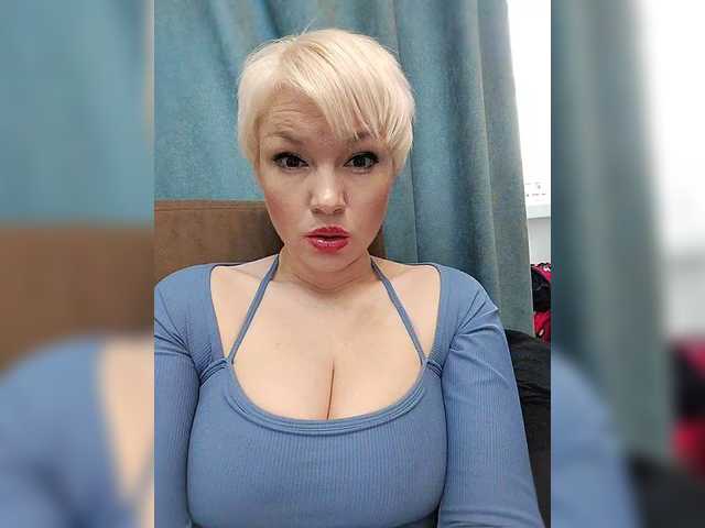 Mediumsomnambula's BongaCams show and profile