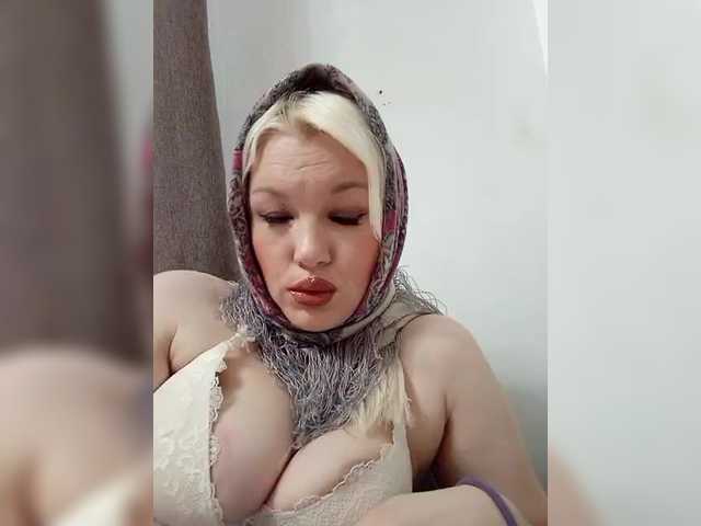 Mediumsomnambula's BongaCams show and profile