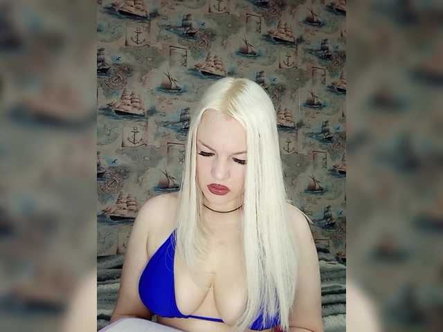 Mediumsomnambula's BongaCams show and profile