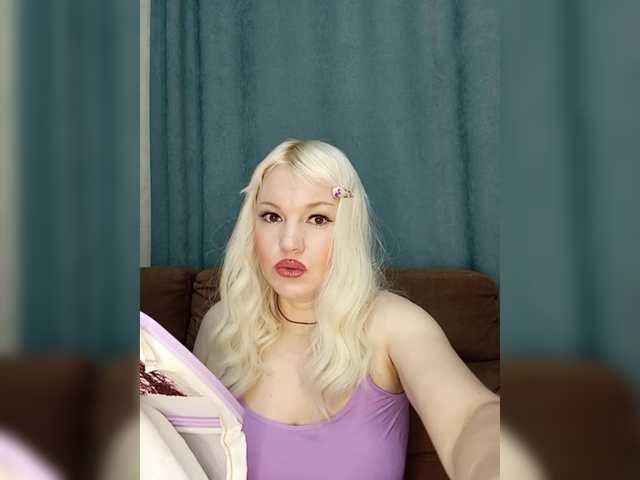 Mediumsomnambula's BongaCams show and profile