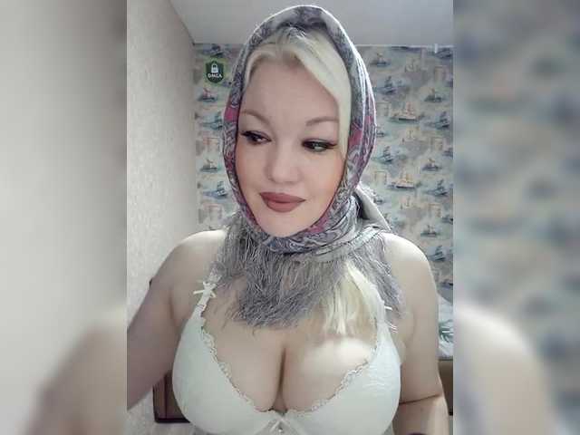 Mediumsomnambula's BongaCams show and profile