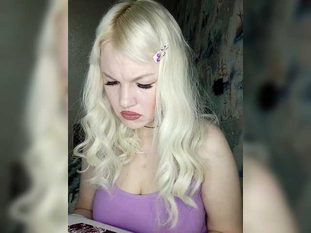 Mediumsomnambula's BongaCams show and profile