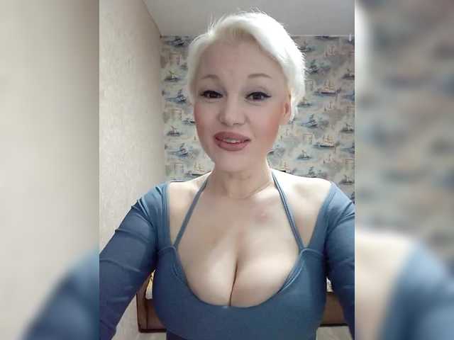 Mediumsomnambula's BongaCams show and profile