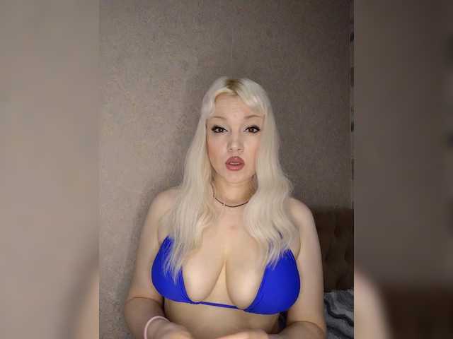 Mediumsomnambula's BongaCams show and profile