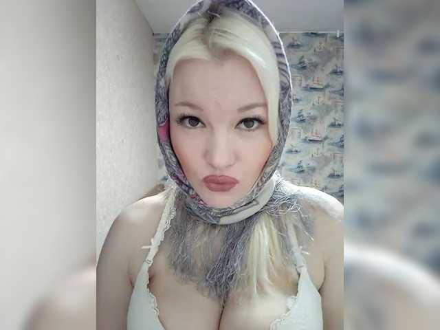 Mediumsomnambula's BongaCams show and profile