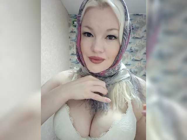 Mediumsomnambula's BongaCams show and profile