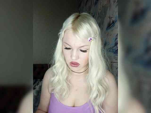 AlenkiyCvetochek webcam