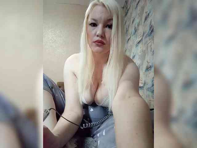 AlenkiyCvetochek webcam