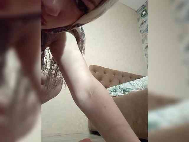 AlenkiyCvetochek webcam