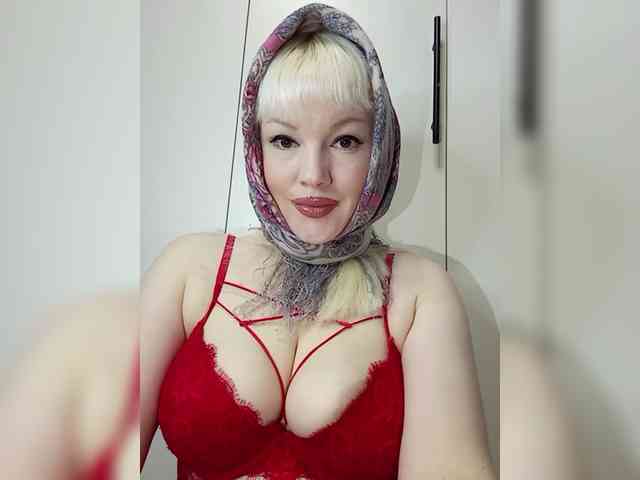 AlenkiyCvetochek webcam