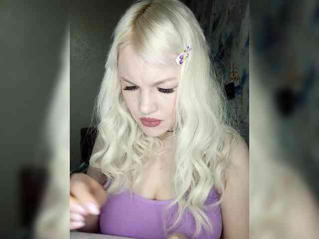 AlenkiyCvetochek webcam