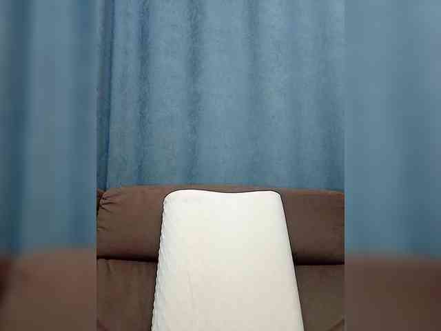 AlenkiyCvetochek webcam