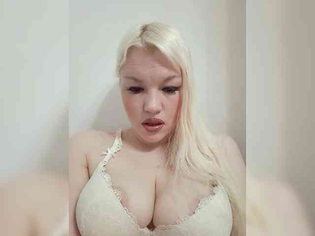 AlenkiyCvetochek webcam