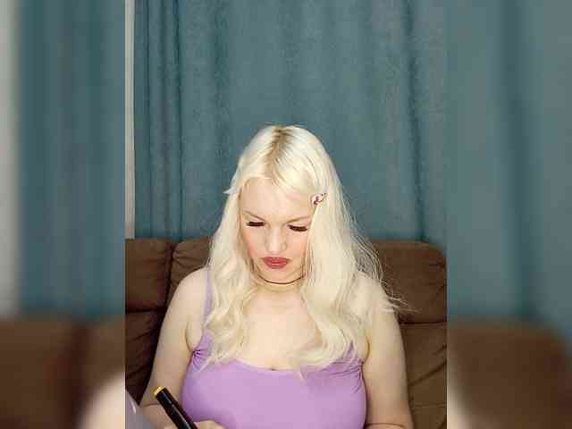 AlenkiyCvetochek webcam