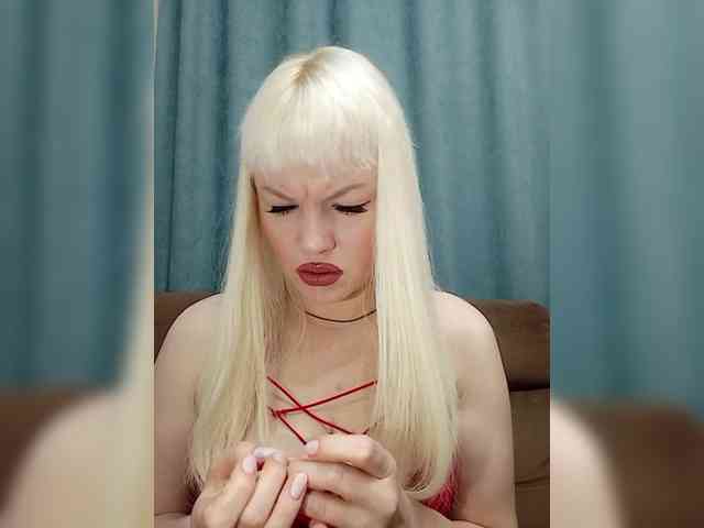 AlenkiyCvetochek webcam