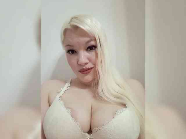 AlenkiyCvetochek webcam