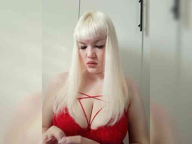 AlenkiyCvetochek webcam