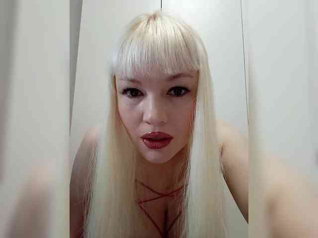 AlenkiyCvetochek webcam