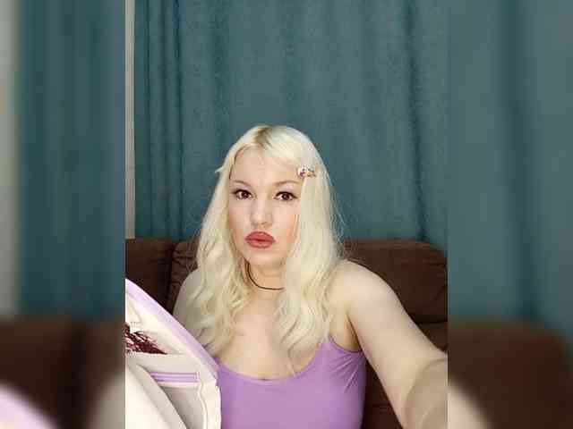 AlenkiyCvetochek webcam