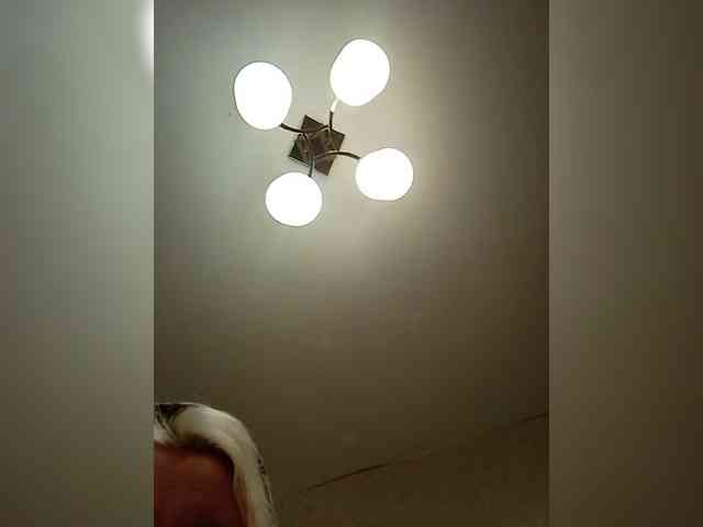 AlenkiyCvetochek webcam