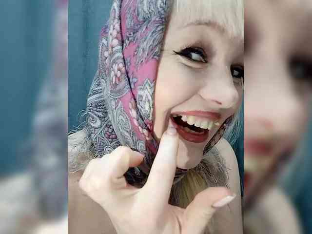 AlenkiyCvetochek webcam