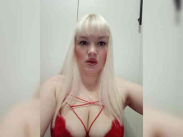 AlenkiyCvetochek webcam