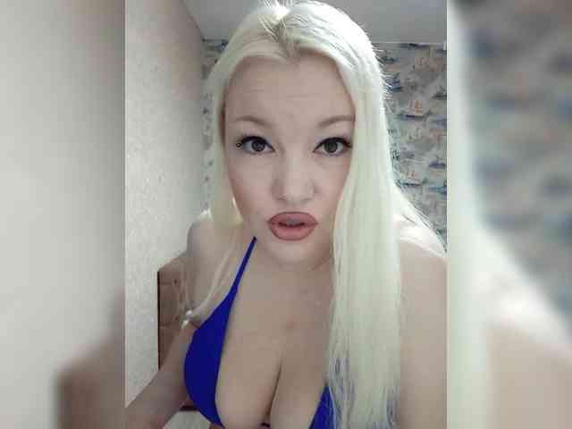 AlenkiyCvetochek webcam