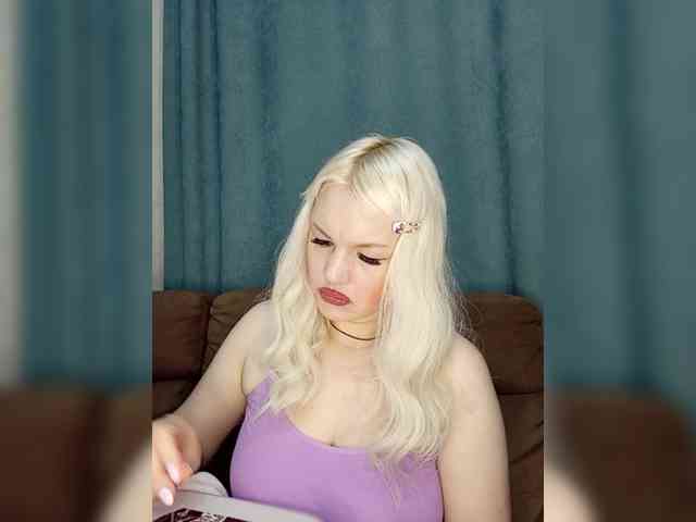 AlenkiyCvetochek webcam