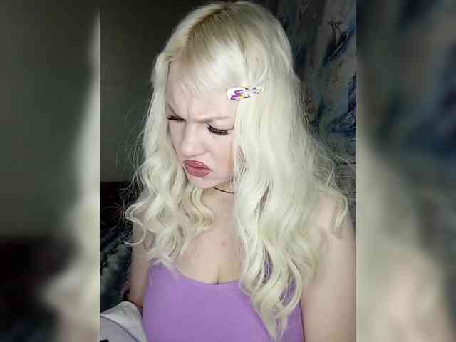 AlenkiyCvetochek webcam