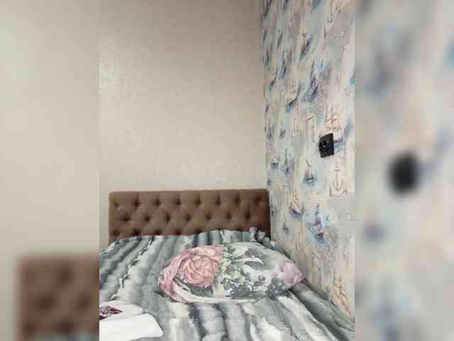 AlenkiyCvetochek webcam