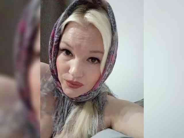 AlenkiyCvetochek webcam