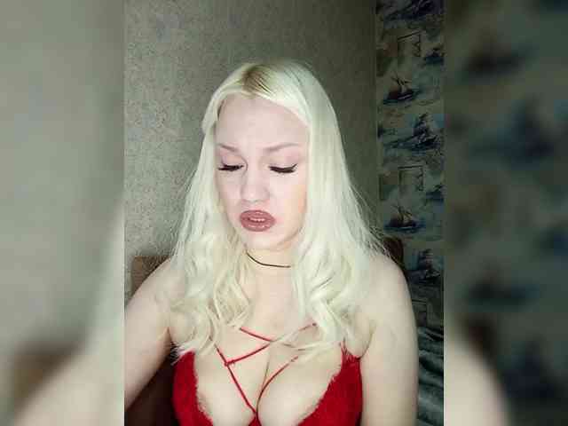 AlenkiyCvetochek webcam