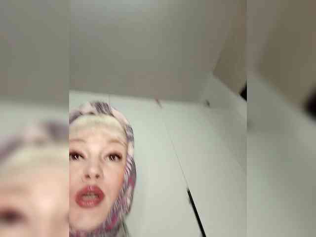 AlenkiyCvetochek webcam