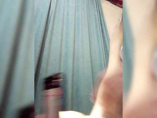 AlenkiyCvetochek webcam