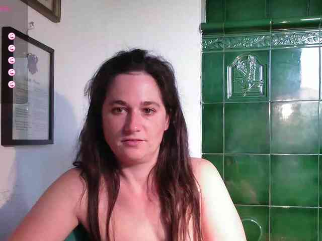 LatishaWhite webcam