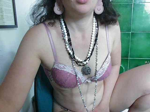 LatishaWhite webcam