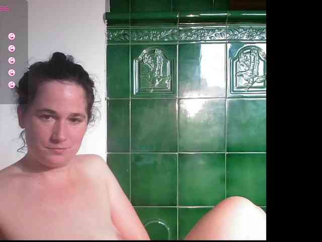 LatishaWhite webcam