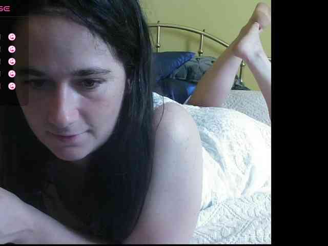 LatishaWhite webcam