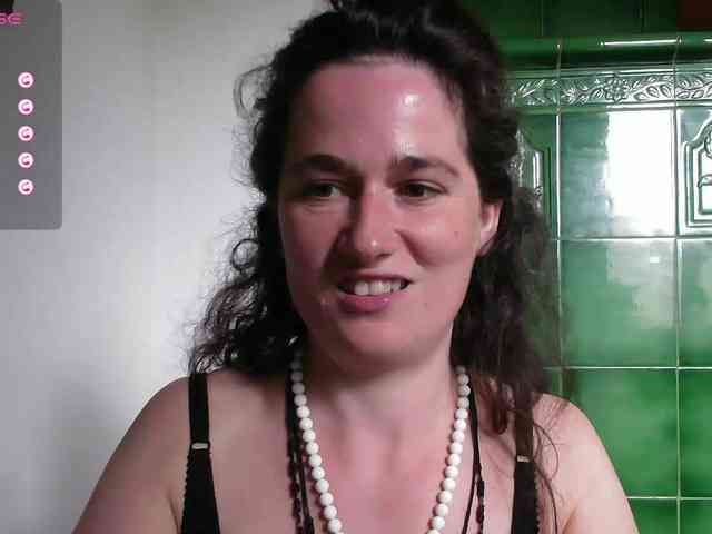LatishaWhite webcam