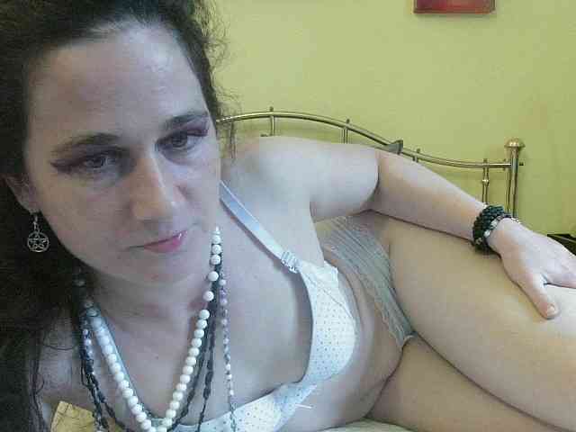 LatishaWhite webcam