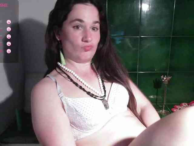 LatishaWhite webcam
