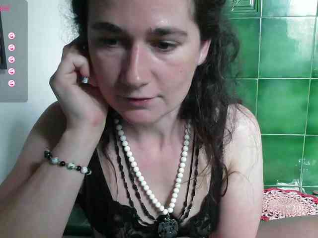 LatishaWhite webcam