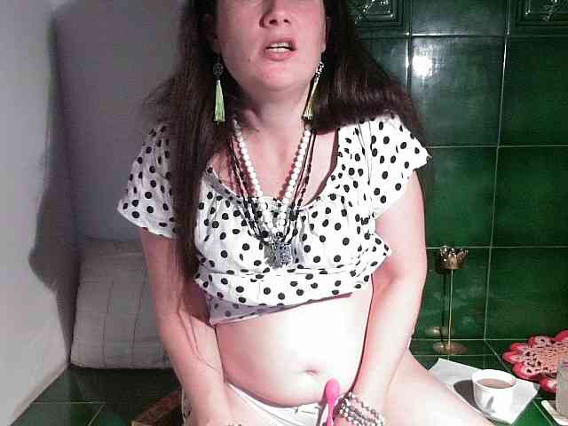 LatishaWhite webcam