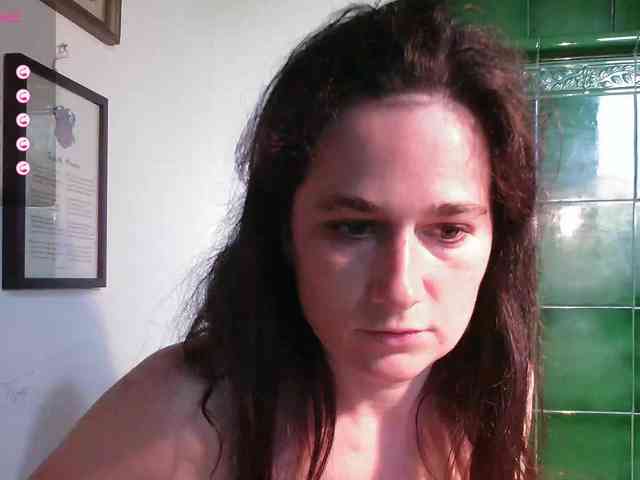 LatishaWhite webcam
