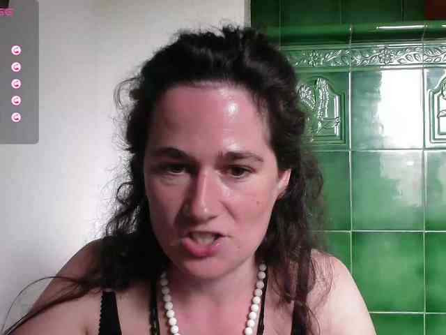 LatishaWhite webcam
