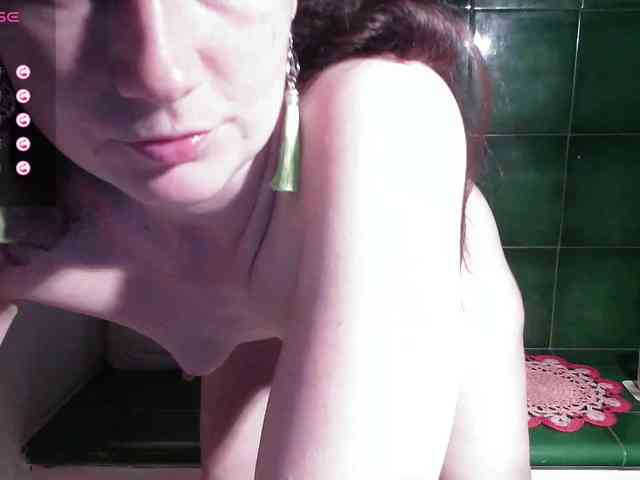 LatishaWhite webcam