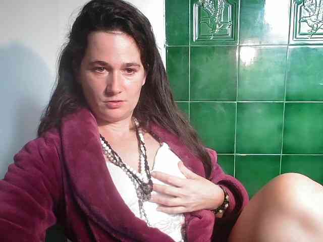 LatishaWhite webcam