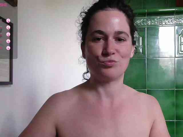 LatishaWhite webcam
